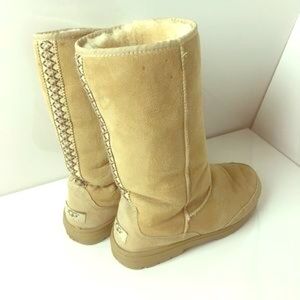 Ugh boots size 7